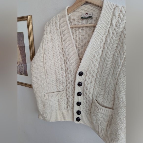 Carraig Donn Merino Irish Wool Cardigan, size medium - Picture 3 of 7